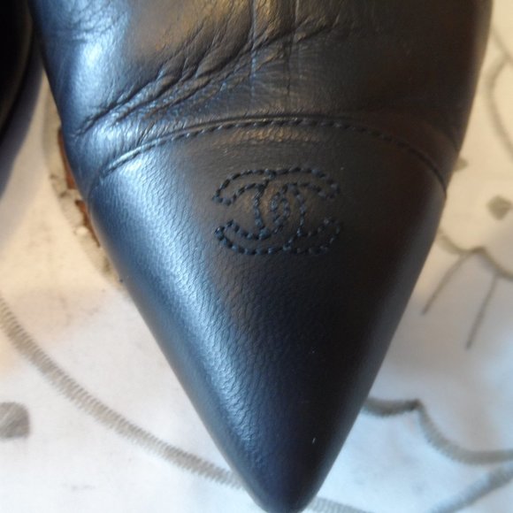 CHANEL Black Goatskin Leather Black Ankle Boots Size 37.5B - Picture 5 of 16